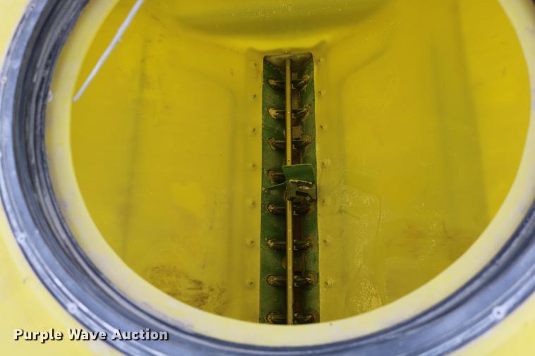 image for item DC3699 2011 John Deere 1770NT no-till planter