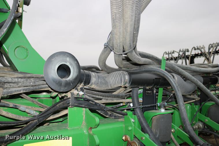 image for item DC3699 2011 John Deere 1770NT no-till planter