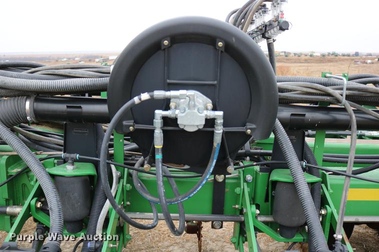 image for item DC3699 2011 John Deere 1770NT no-till planter