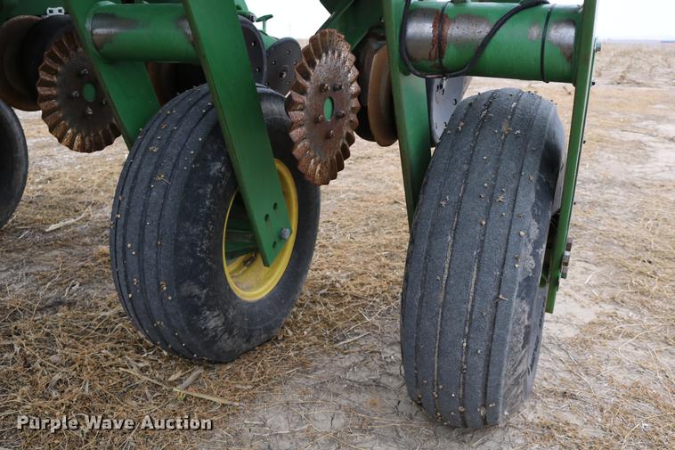 image for item DC3699 2011 John Deere 1770NT no-till planter