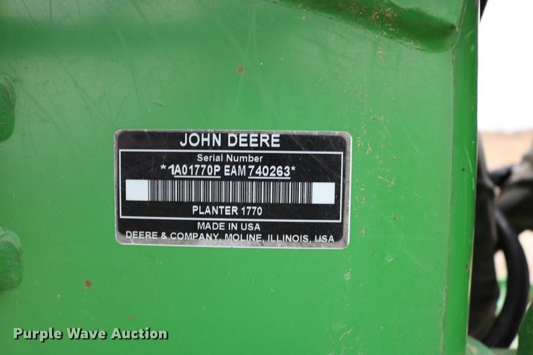 image for item DC3699 2011 John Deere 1770NT no-till planter