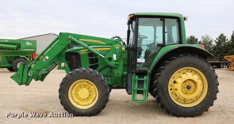 image for item DC3717 2009 John Deere 7230 Premium MFWD tractor