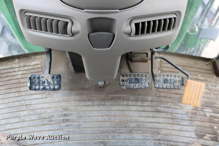 image for item DC3717 2009 John Deere 7230 Premium MFWD tractor