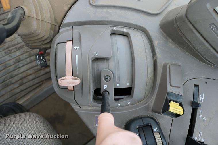 image for item DC3717 2009 John Deere 7230 Premium MFWD tractor