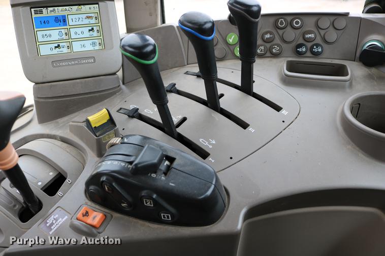 image for item DC3717 2009 John Deere 7230 Premium MFWD tractor