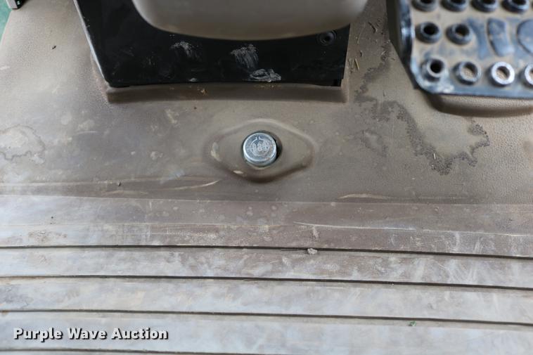 image for item DC3717 2009 John Deere 7230 Premium MFWD tractor