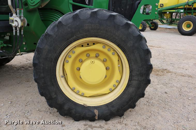 image for item DC3717 2009 John Deere 7230 Premium MFWD tractor