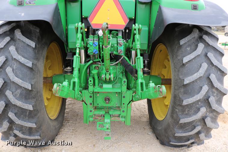 image for item DC3717 2009 John Deere 7230 Premium MFWD tractor