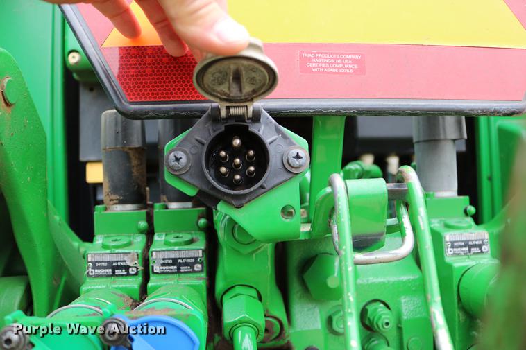 image for item DC3717 2009 John Deere 7230 Premium MFWD tractor