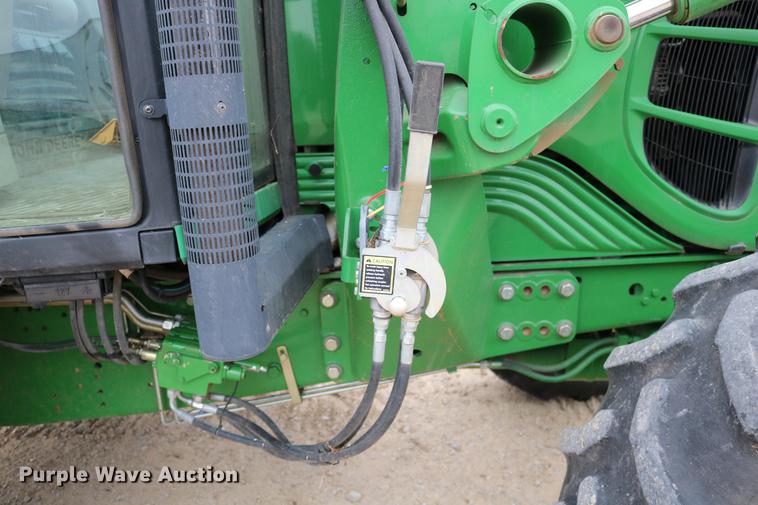 image for item DC3717 2009 John Deere 7230 Premium MFWD tractor