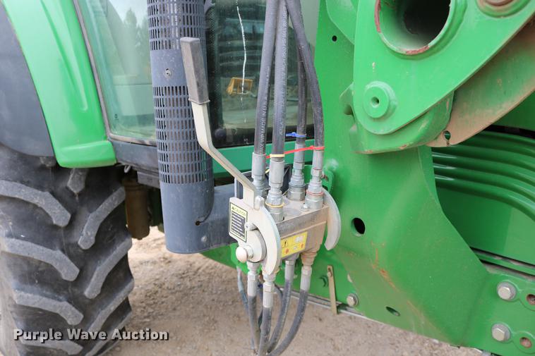 image for item DC3717 2009 John Deere 7230 Premium MFWD tractor