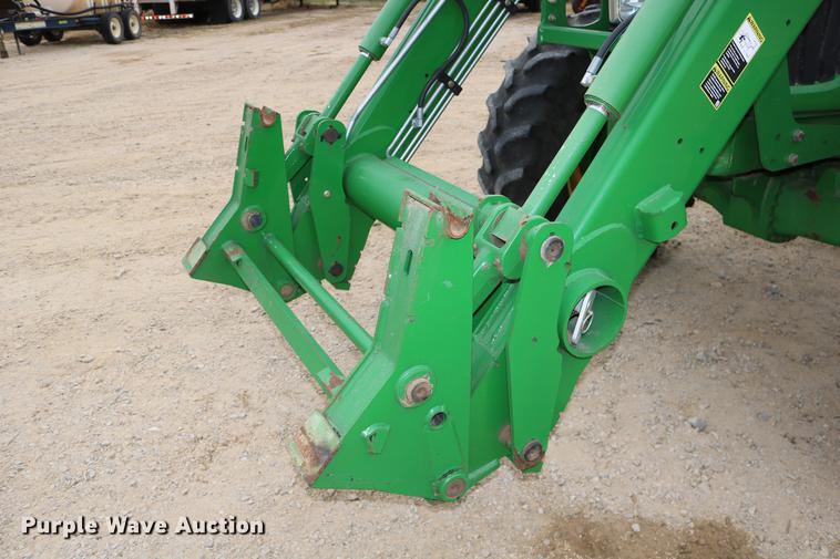 image for item DC3717 2009 John Deere 7230 Premium MFWD tractor