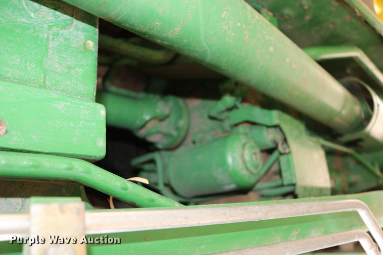 image for item DC3717 2009 John Deere 7230 Premium MFWD tractor