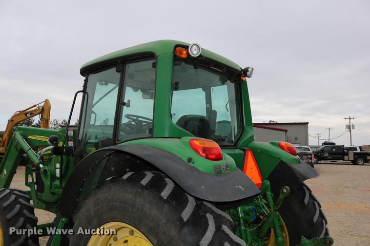 image for item DC3717 2009 John Deere 7230 Premium MFWD tractor