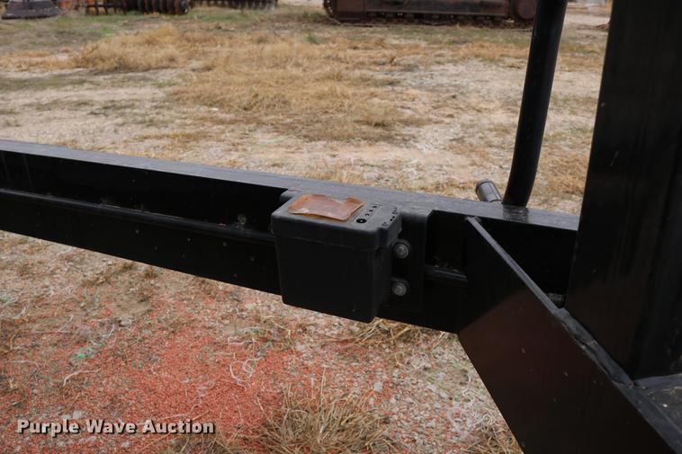 image for item DC3719 2010 Speed King 240T 90826905 seed tender trailer