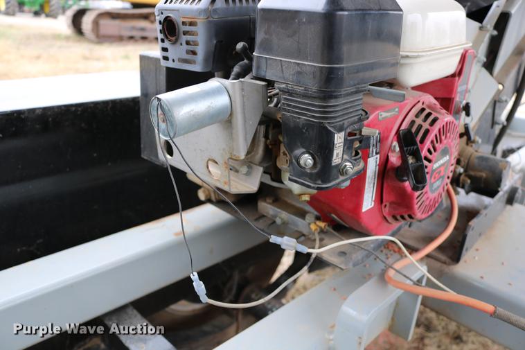 image for item DC3719 2010 Speed King 240T 90826905 seed tender trailer