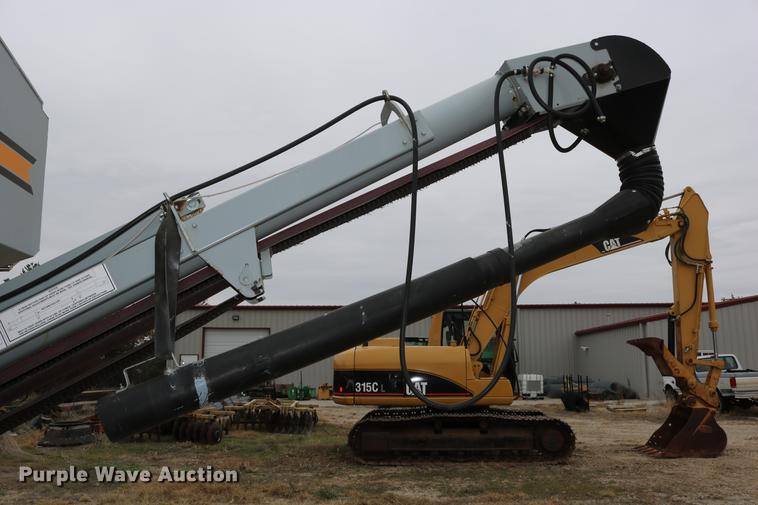 image for item DC3719 2010 Speed King 240T 90826905 seed tender trailer