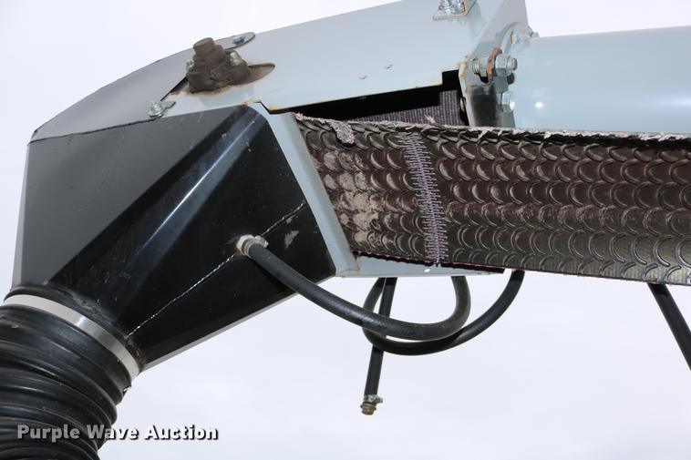 image for item DC3719 2010 Speed King 240T 90826905 seed tender trailer