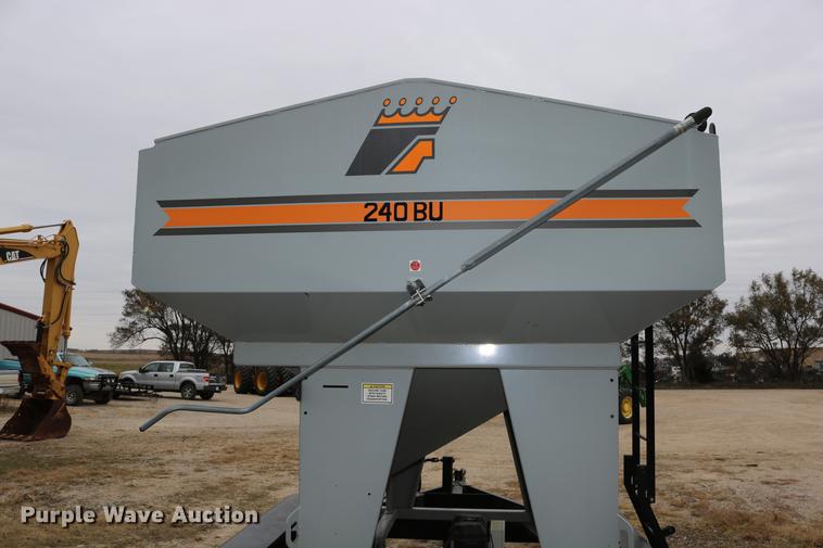 image for item DC3719 2010 Speed King 240T 90826905 seed tender trailer
