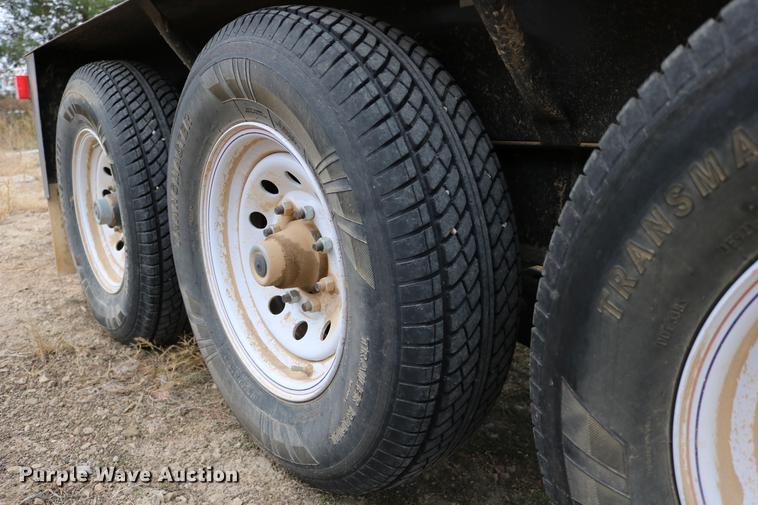 image for item DC3719 2010 Speed King 240T 90826905 seed tender trailer