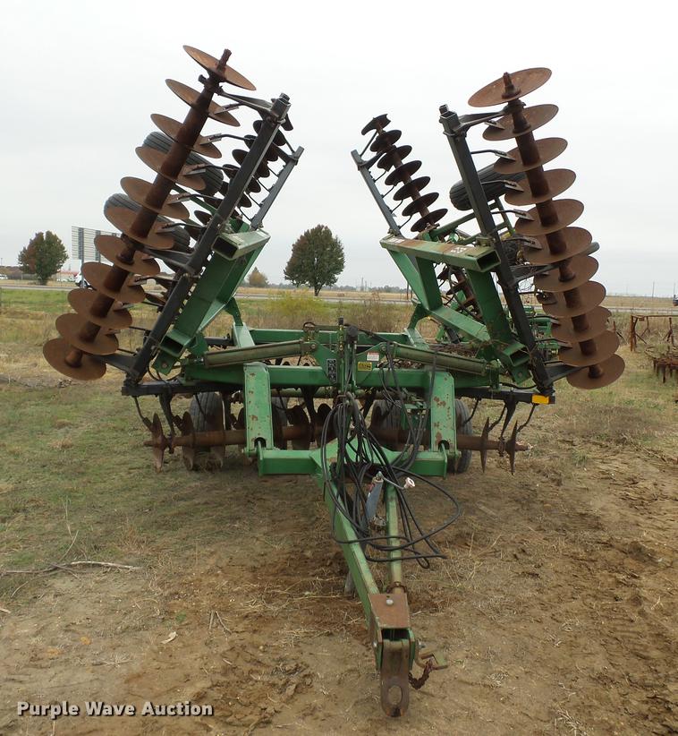 image for item DC6763 John Deere 630 tandem disk