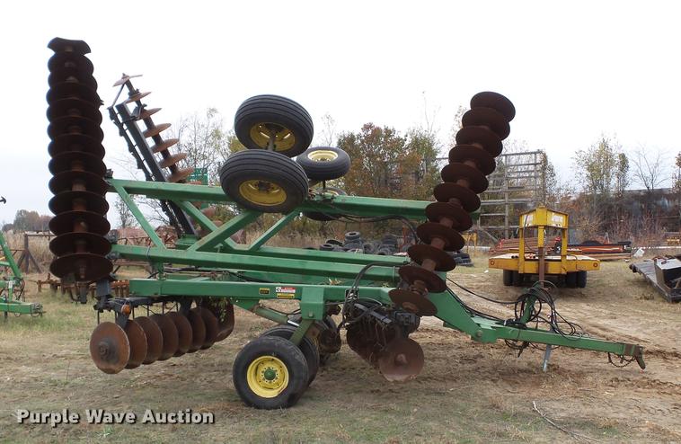 image for item DC6763 John Deere 630 tandem disk