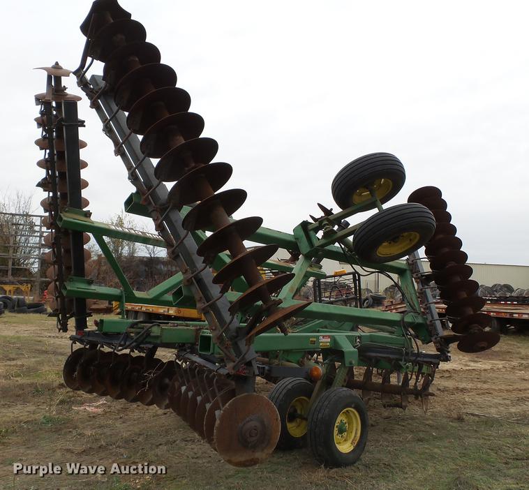 image for item DC6763 John Deere 630 tandem disk