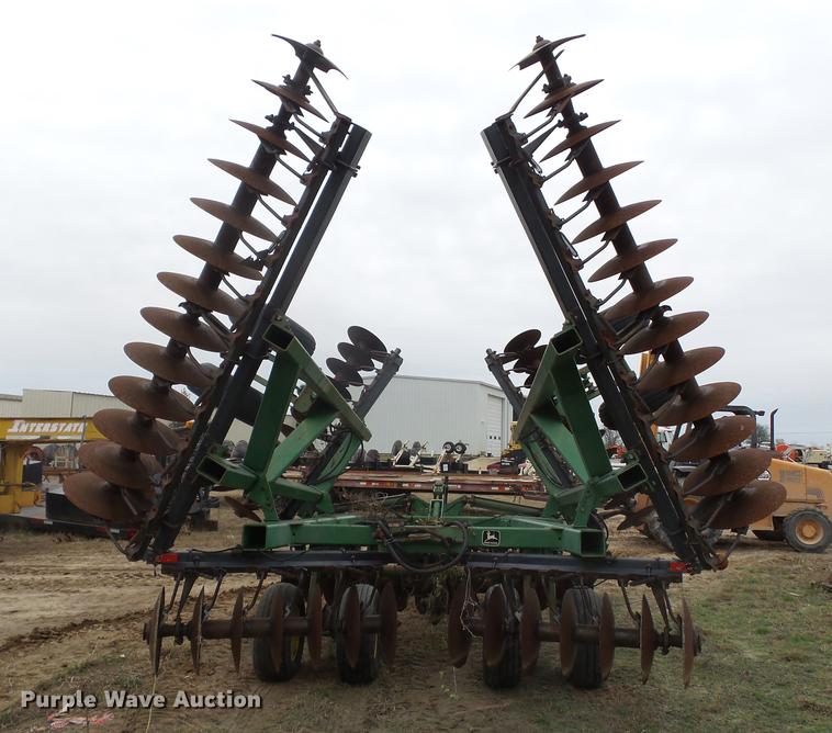 image for item DC6763 John Deere 630 tandem disk