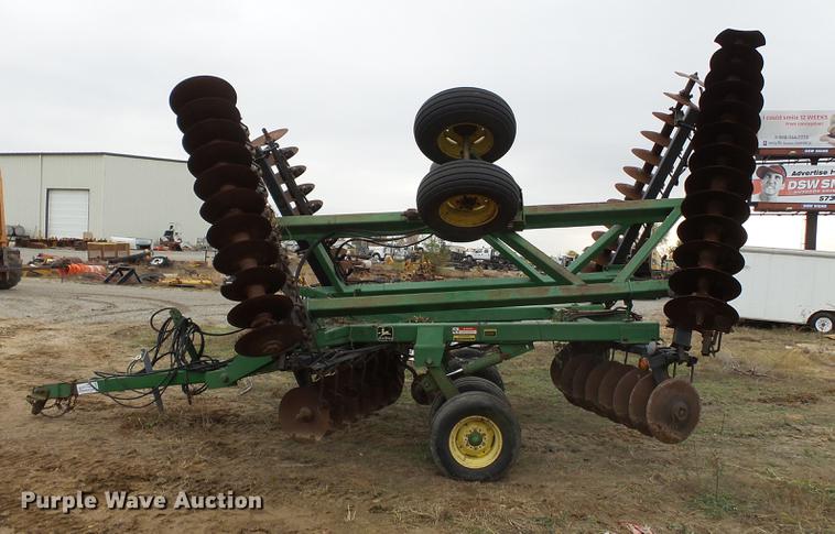image for item DC6763 John Deere 630 tandem disk