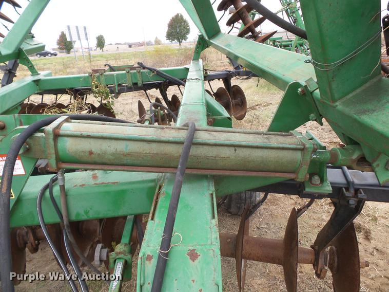 image for item DC6763 John Deere 630 tandem disk