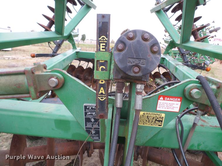 image for item DC6763 John Deere 630 tandem disk
