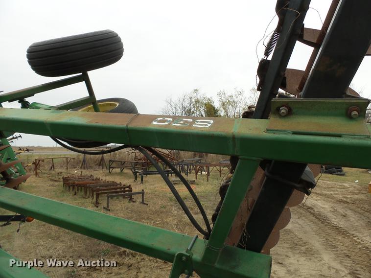 image for item DC6763 John Deere 630 tandem disk