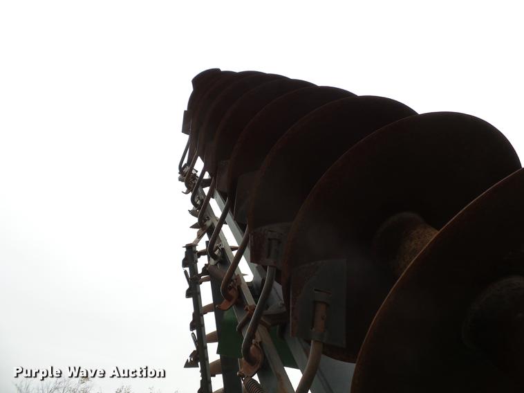 image for item DC6763 John Deere 630 tandem disk