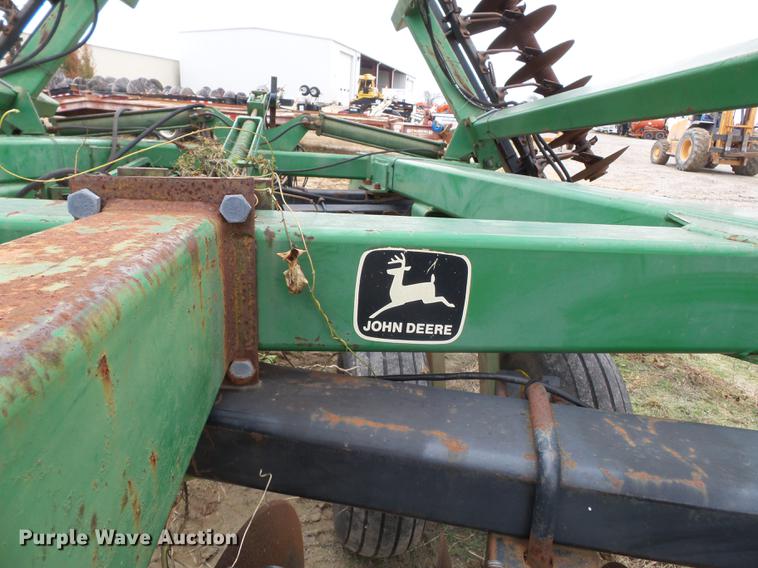 image for item DC6763 John Deere 630 tandem disk