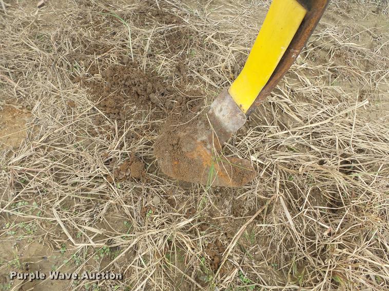 image for item DC6764 John Deere 980 field cultivator