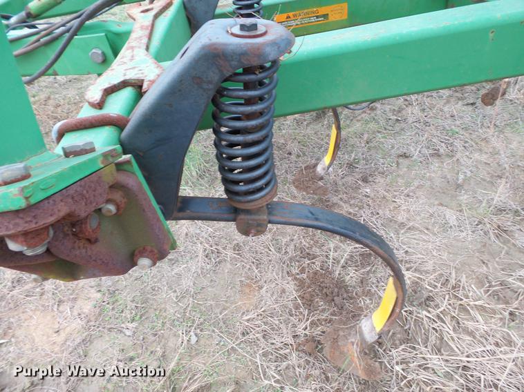image for item DC6764 John Deere 980 field cultivator