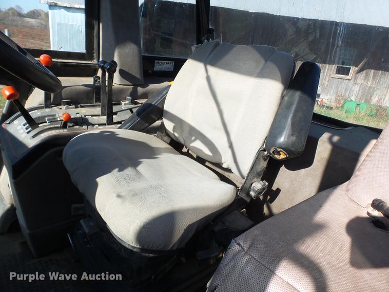 image for item DC6772 Case IH 3394 MFWD tractor