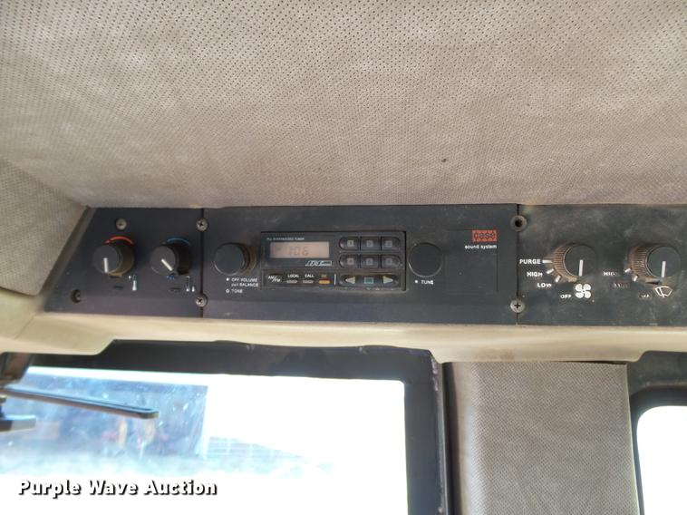 image for item DC6772 Case IH 3394 MFWD tractor