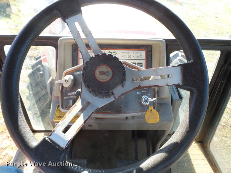 image for item DC6772 Case IH 3394 MFWD tractor