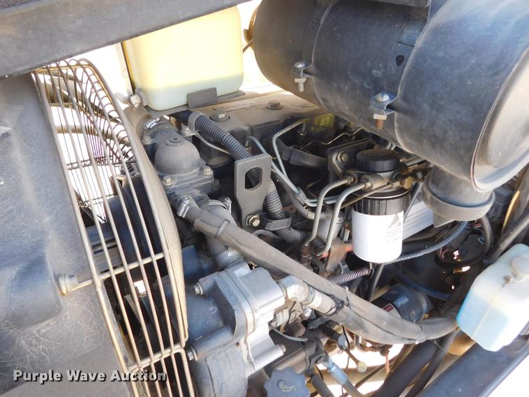 image for item DC8459 2002 SpraCoupe 4440 self-propelled sprayer