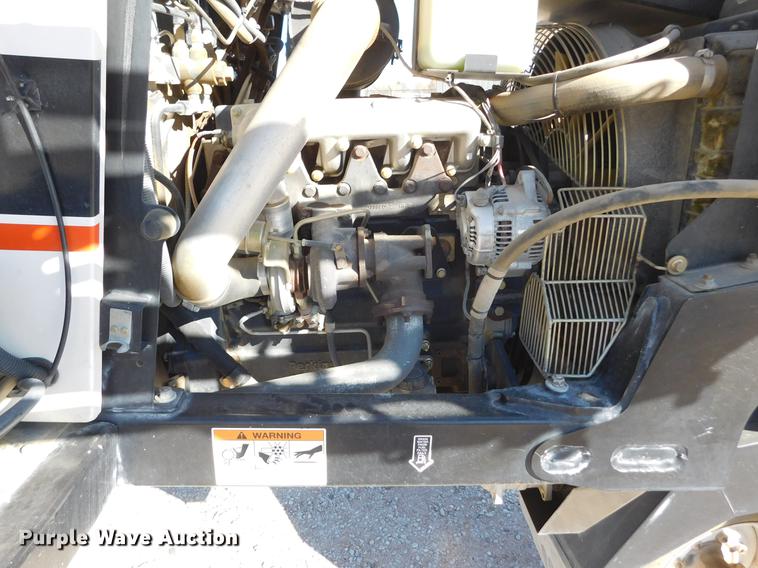 image for item DC8459 2002 SpraCoupe 4440 self-propelled sprayer