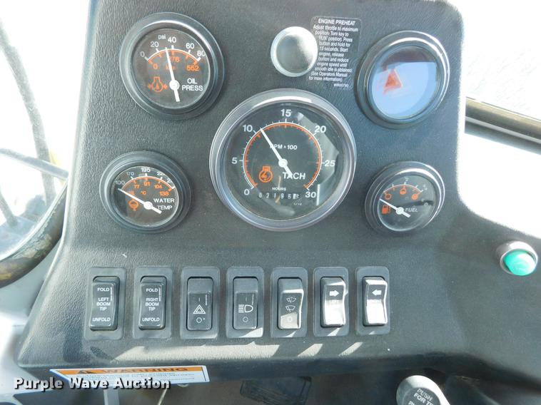 image for item DC8459 2002 SpraCoupe 4440 self-propelled sprayer