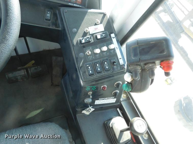 image for item DC8459 2002 SpraCoupe 4440 self-propelled sprayer