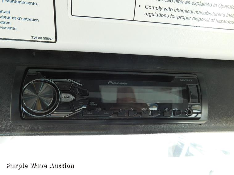 image for item DC8459 2002 SpraCoupe 4440 self-propelled sprayer