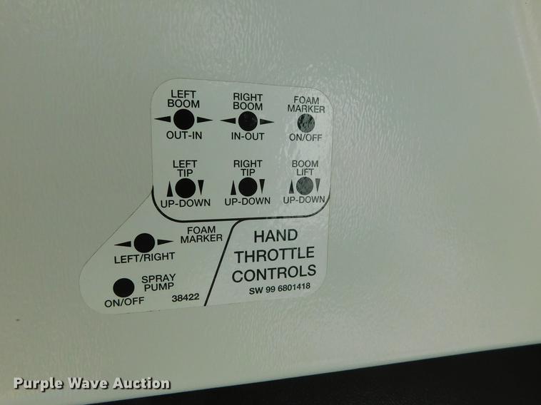 image for item DC8459 2002 SpraCoupe 4440 self-propelled sprayer