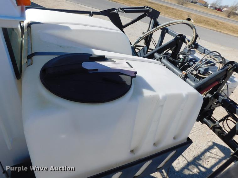 image for item DC8459 2002 SpraCoupe 4440 self-propelled sprayer