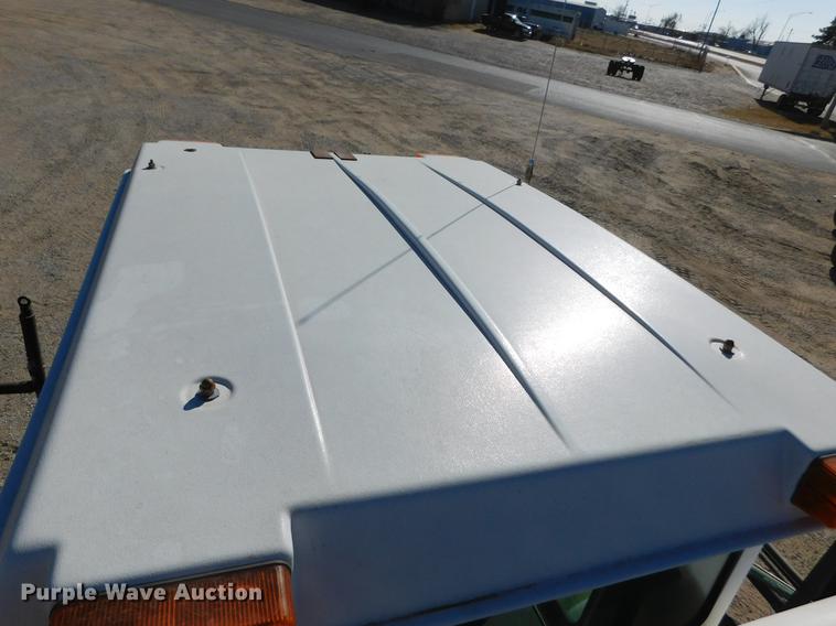 image for item DC8459 2002 SpraCoupe 4440 self-propelled sprayer