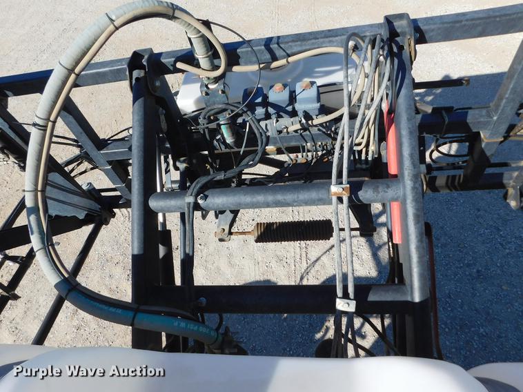 image for item DC8459 2002 SpraCoupe 4440 self-propelled sprayer