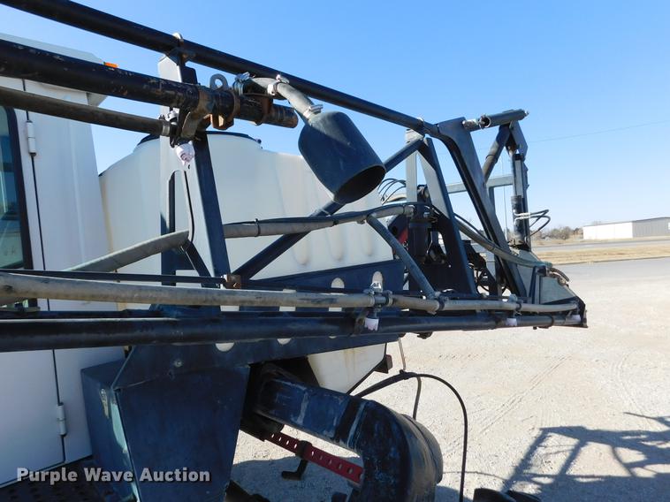 image for item DC8459 2002 SpraCoupe 4440 self-propelled sprayer