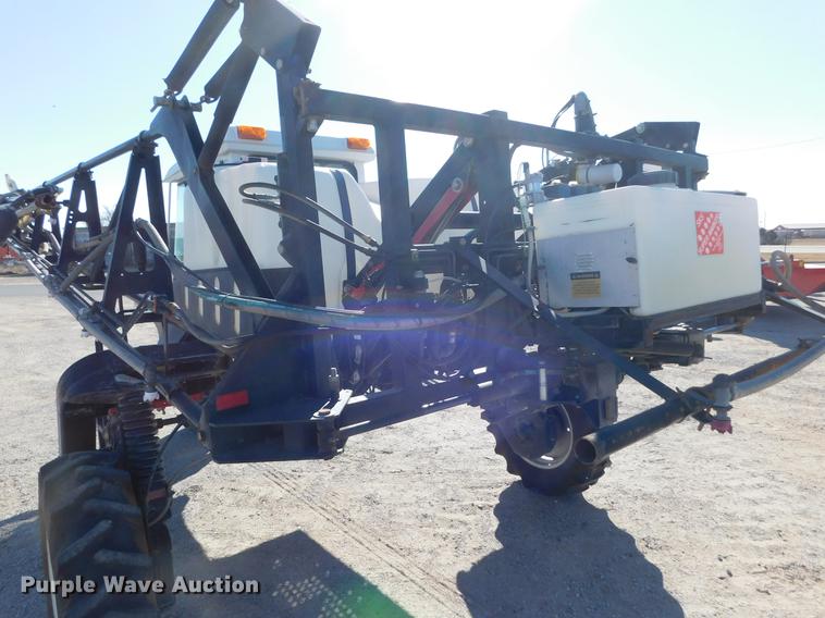 image for item DC8459 2002 SpraCoupe 4440 self-propelled sprayer